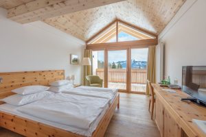 ef2f3309-945c-40f0-8de4-e1a6c8eb9598